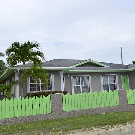 Buttonwood Apartment